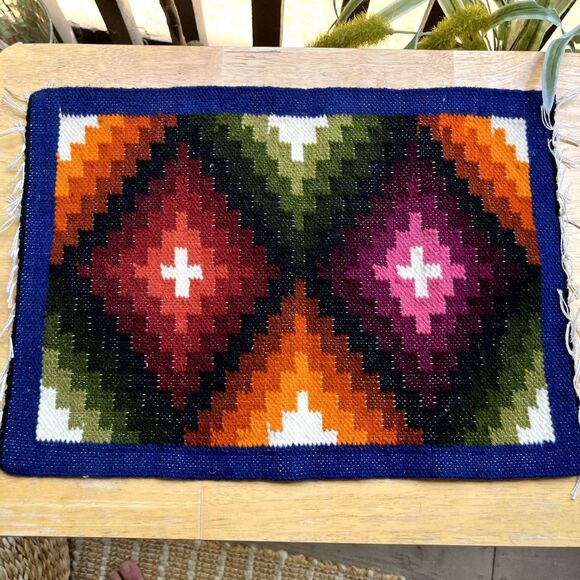 Peruvian Woven Wool Placemats / Textiles - Picture 2 of 8